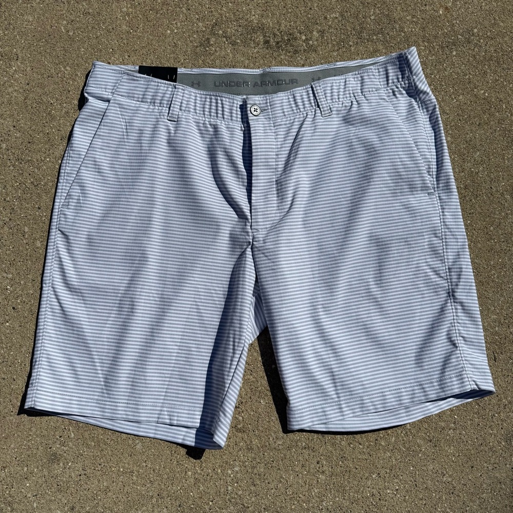 Under Armour Men's Light Gray Pinstripe Golf Shorts